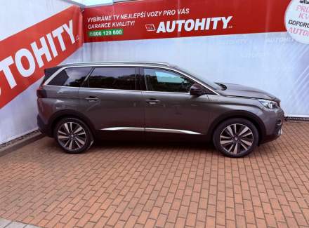 Peugeot - 5008