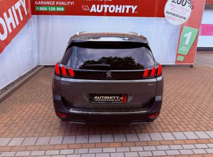 Peugeot - 5008