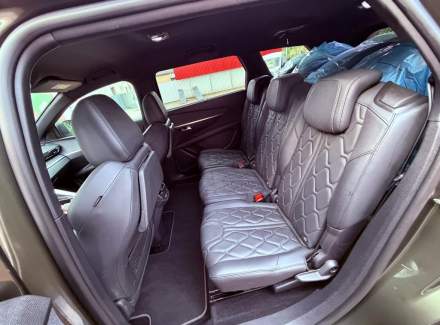 Peugeot - 5008