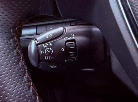Peugeot - 5008