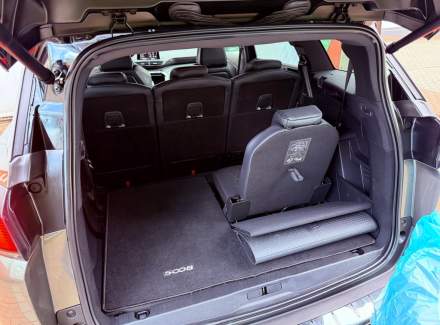 Peugeot - 5008