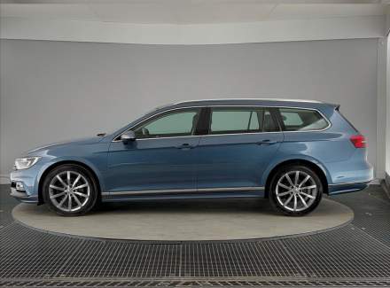 Volkswagen - Passat