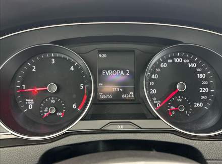 Volkswagen - Passat
