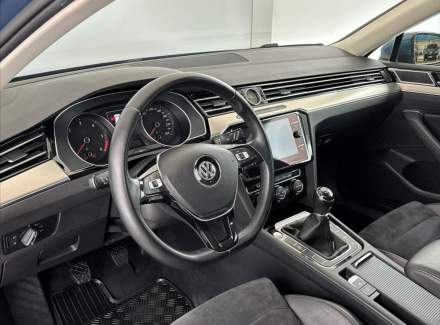 Volkswagen - Passat