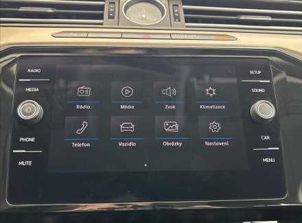 Volkswagen - Passat