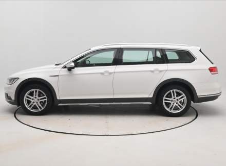 Volkswagen - Passat