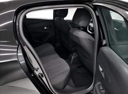 Peugeot - 208