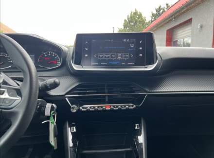 Peugeot - 208