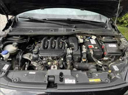 Peugeot - 208