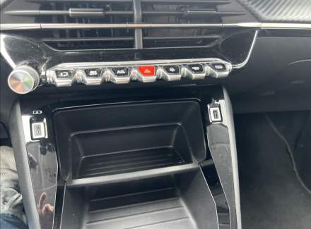 Peugeot - 208