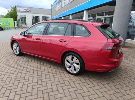 Volkswagen - Golf