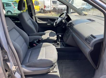 Volkswagen - Sharan