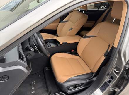 Lexus - ES