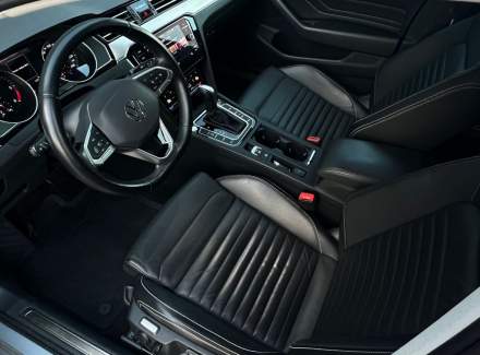 Volkswagen - Passat