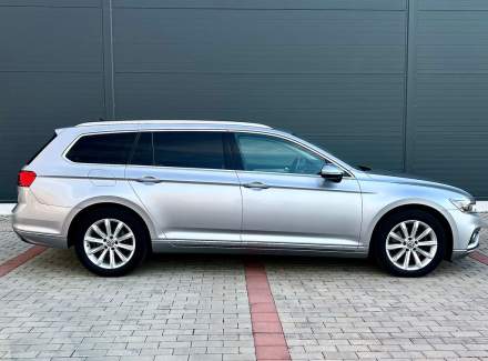 Volkswagen - Passat