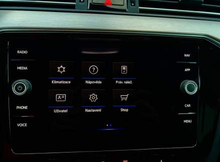 Volkswagen - Passat