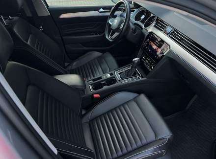 Volkswagen - Passat