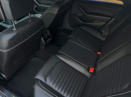 Volkswagen - Passat