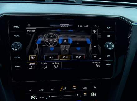 Volkswagen - Passat