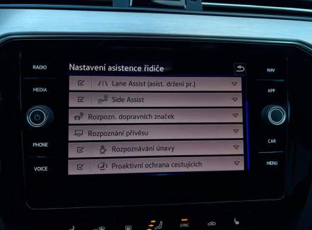 Volkswagen - Passat