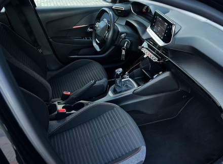 Peugeot - 208