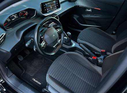 Peugeot - 208