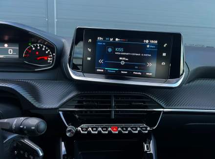 Peugeot - 208