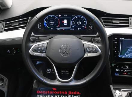 Volkswagen - Passat