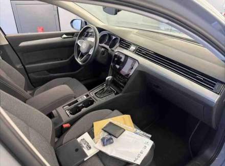 Volkswagen - Passat