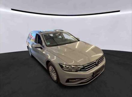 Volkswagen - Passat