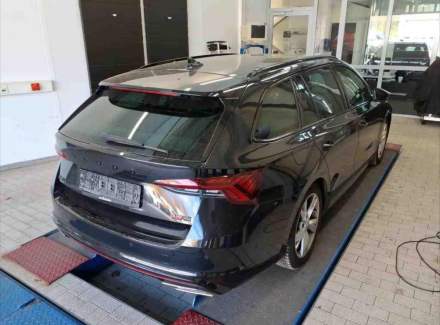 Škoda - Octavia