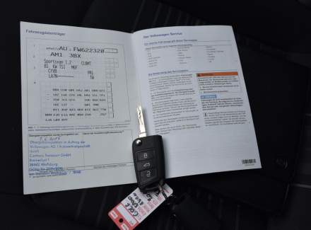 Volkswagen - Golf