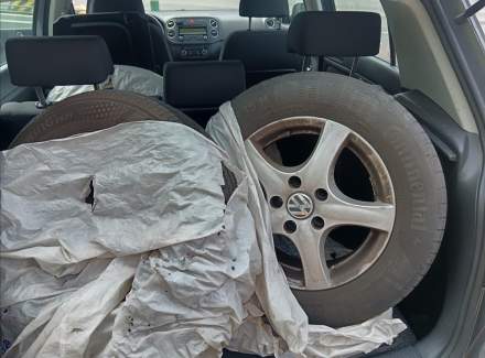 Volkswagen - Golf