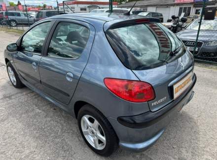 Peugeot - 206
