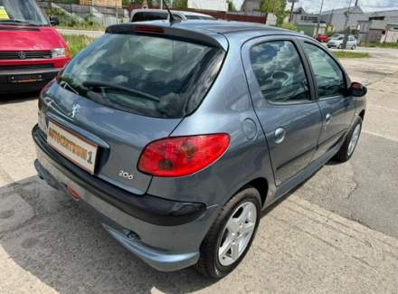 Peugeot - 206