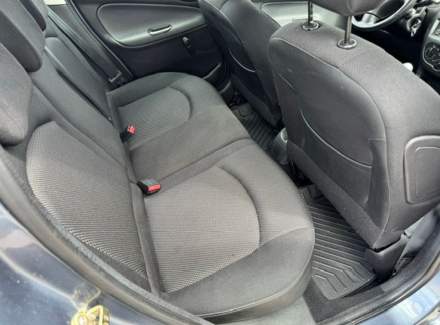Peugeot - 206