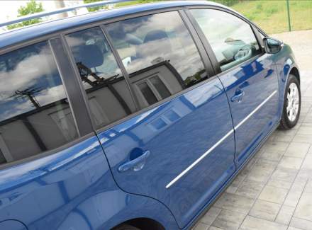 Volkswagen - Touran
