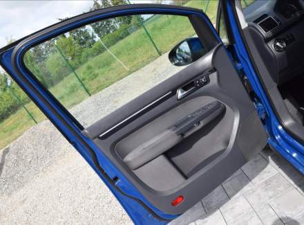 Volkswagen - Touran