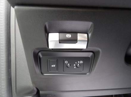Land Rover - Discovery Sport