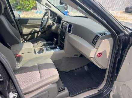 Jeep - Grand Cherokee