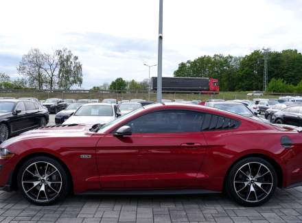 Ford - Mustang