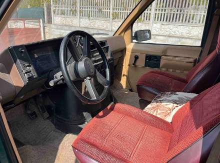 GMC - Safari
