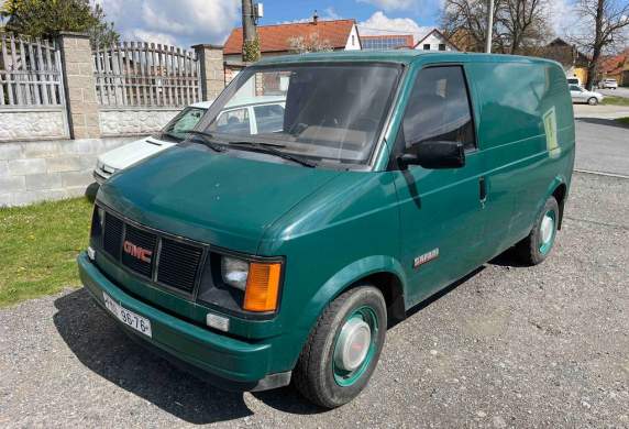GMC - Safari