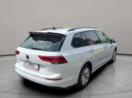 Volkswagen - Golf