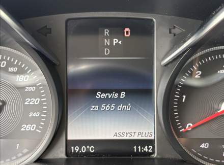 Mercedes-Benz - V-class