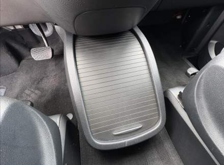Mercedes-Benz - V-class