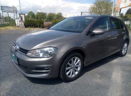 Volkswagen - Golf