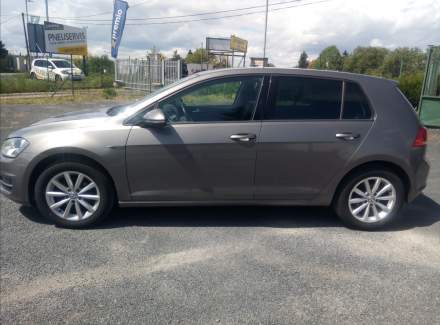 Volkswagen - Golf