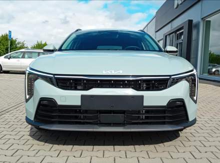 Kia - K4