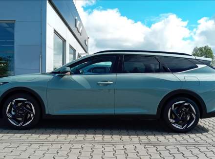 Kia - K4